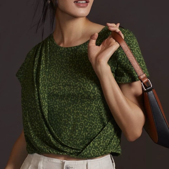 Anthropologie By Anthropologie Draped Tee Green Motif Size Small NWT New $68 - Picture 1 of 13
